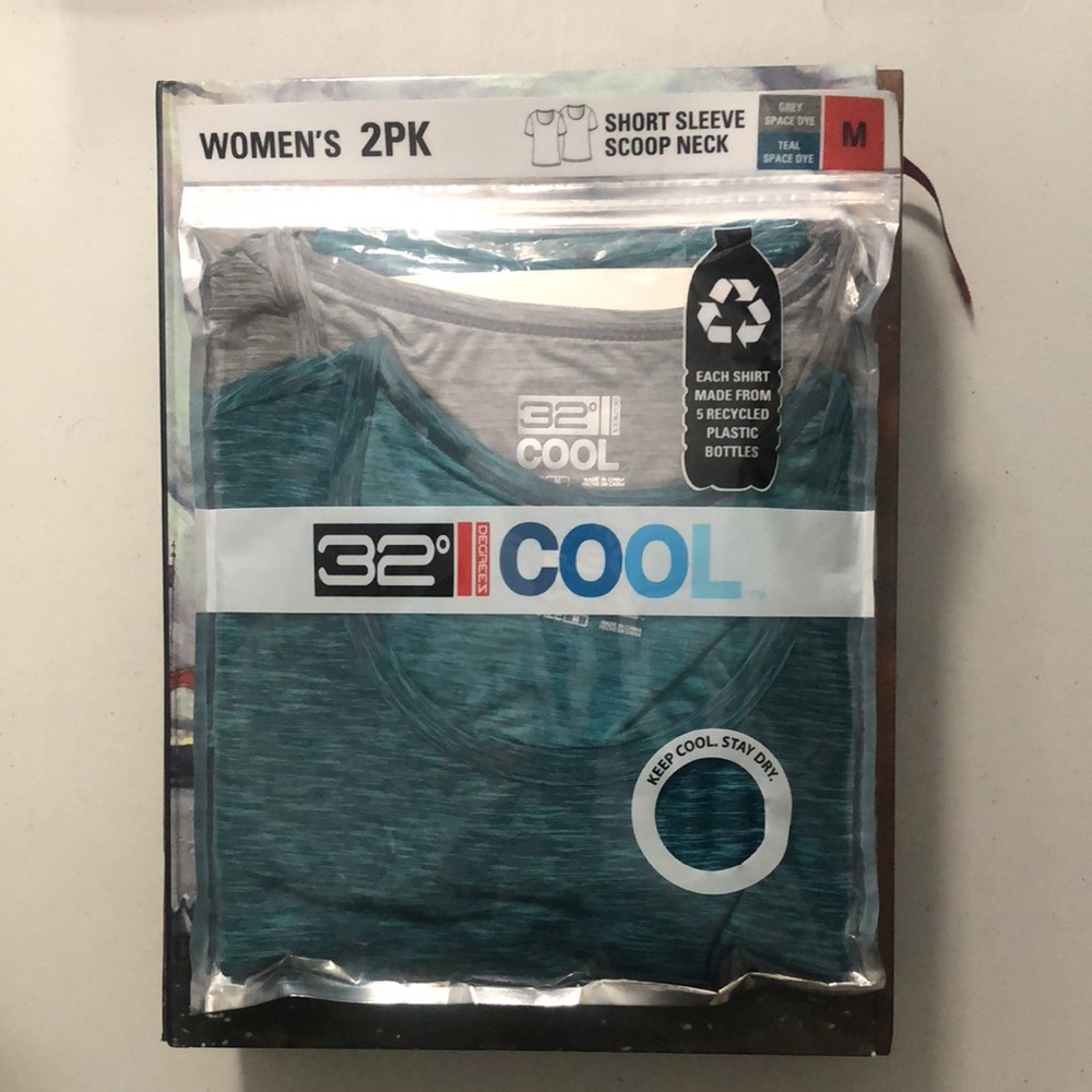 32° degrees cool, New, women’s, 2 pack, size M, short sleeve, scoop neck